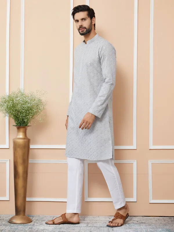 Grey_Sequins_And_Thread_Embroidered_Cotton_Straight_Kurta_With_Pyjama