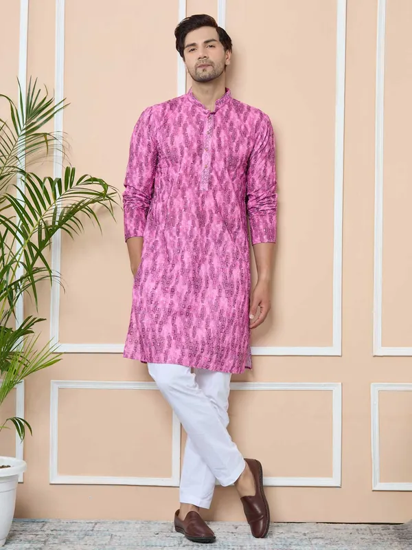 Magenta_Tie_&_Dye_Printed_&_Embroidered_Cotton_Straight_Kurta