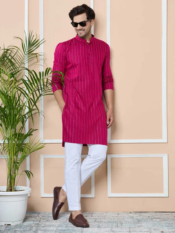 Magenta_Thread_Work_Straight_Kurta