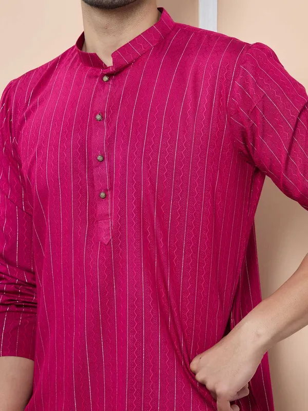Magenta_Thread_Work_Straight_Kurta