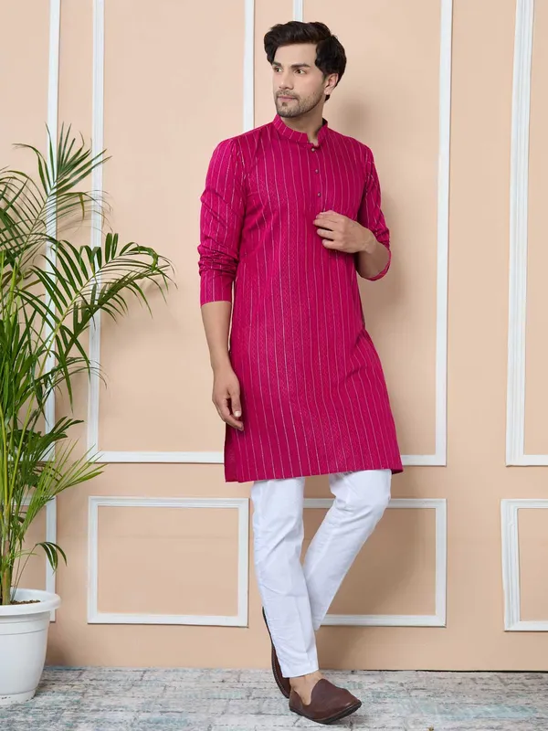 Magenta_Thread_Work_Straight_Kurta