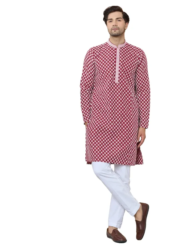 Maroon_Ethnic_Motifs_Embroidered_Mandarin_Collar_Straight_Kurta