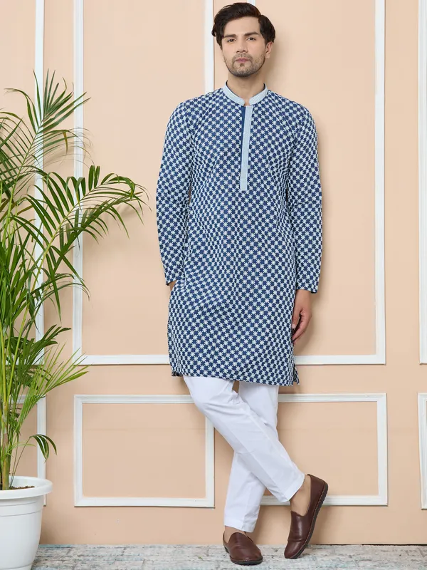 Blue_Ethnic_Motifs_Embroidered_Mandarin_Collar_Straight_Kurta_With_Pyjama