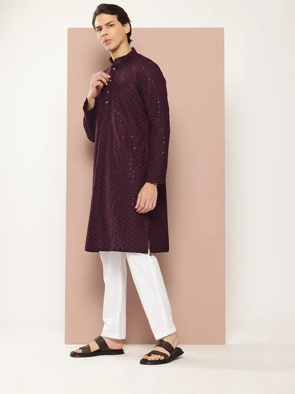 Men_Purple_Embroidered_Sequined_Rayon_Kurta_With_Pyjama