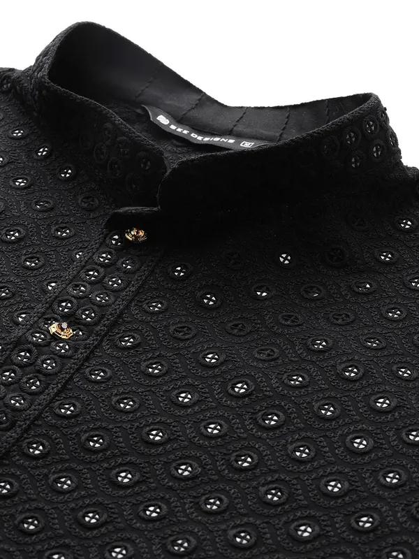 Men's_Black_Embroidered_Sequined_Rayon_Kurta
