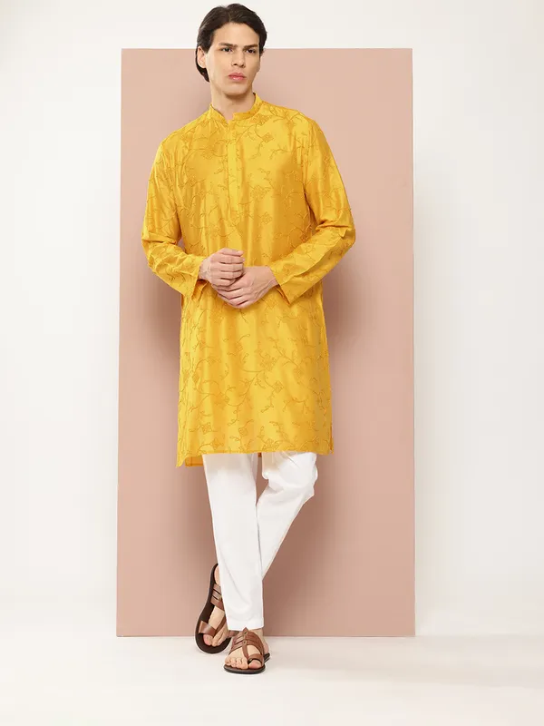Men_Mustard_Embroidered_Thread_Work_Chanderi_Silk_Straight_Kurta_With_Pyjama