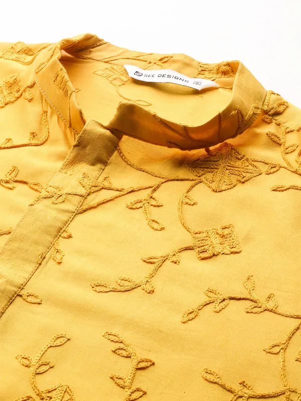 Men's_Mustard_Embroidered_Thread_Work_Chanderi_Silk_Kurta