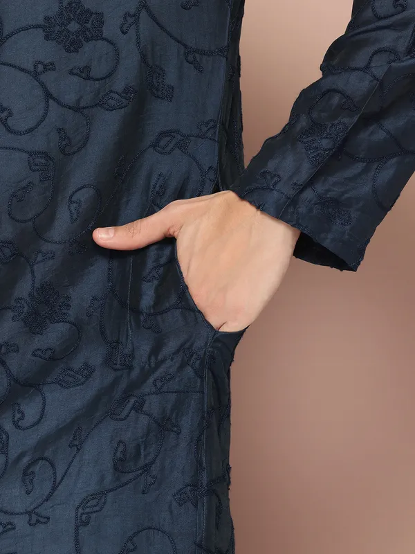 Men_Teal_Embroidered_Thread_Work_Chanderi_Silk_Straight_Kurta_With_Pyjama