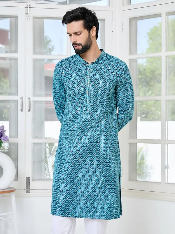 Men_Blue_Embroidered_Straight_Kurta
