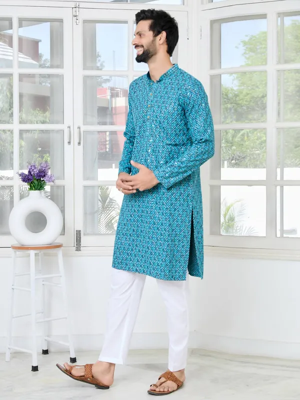 Men_Blue_Embroidered_Straight_Kurta