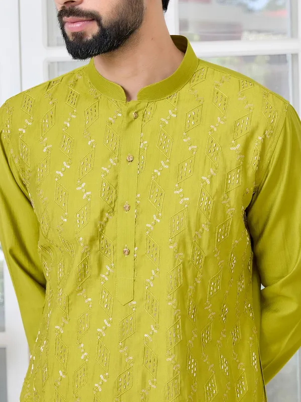 Green_Ethnic_Motifs_Embroidered_Sequinned_Mandarin_Collar_Straight_Kurta_with_Pyjama_with_Pyjama