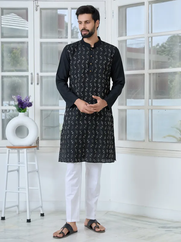 Black_Ethnic_Motifs_Embroidered_Sequinned_Mandarin_Collar_Straight_Kurta_with_Pyjama_with_Pyjama
