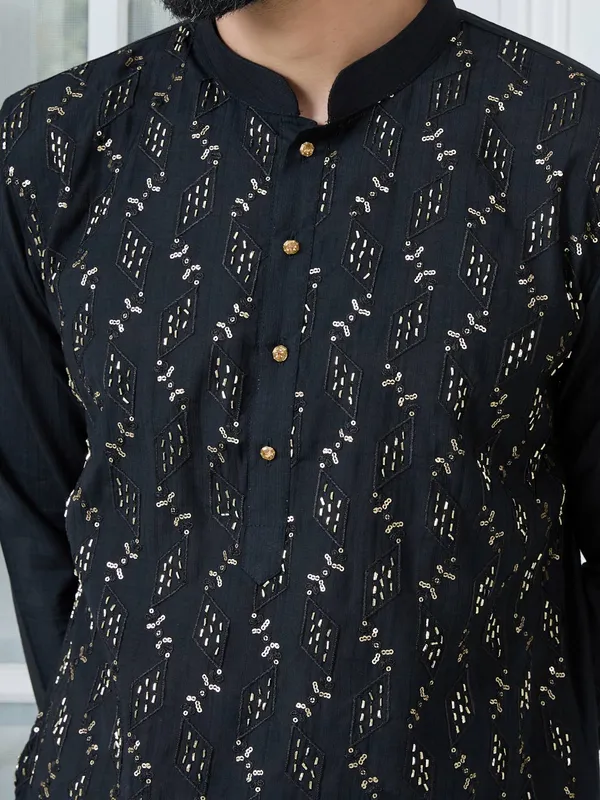 Black_Ethnic_Motifs_Embroidered_Sequinned_Mandarin_Collar_Straight_Kurta_with_Pyjama_with_Pyjama