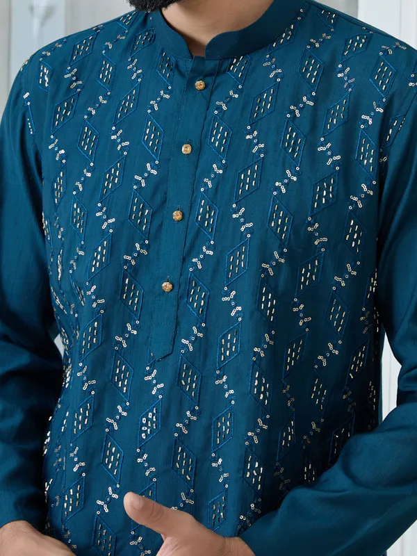 Blue_Ethnic_Motifs_Embroidered_Sequinned_Mandarin_Collar_Straight_Kurta_With_Pyjama