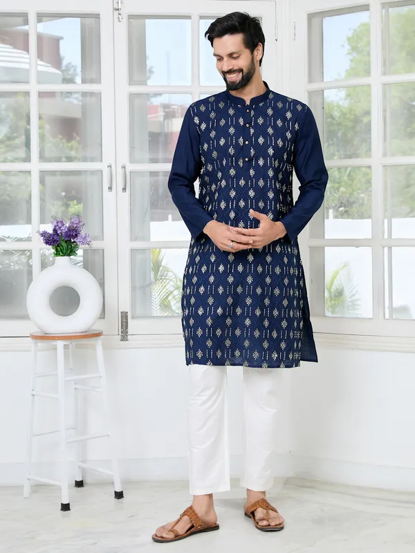 Blue_Ethnic_Motifs_Embroidered_Sequinned_Mandarin_Collar_Straight_Kurta_With_Pyjama