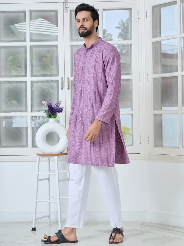 Purple_Embroidered_Rayon_Straight_Kurta_With_Pyjama
