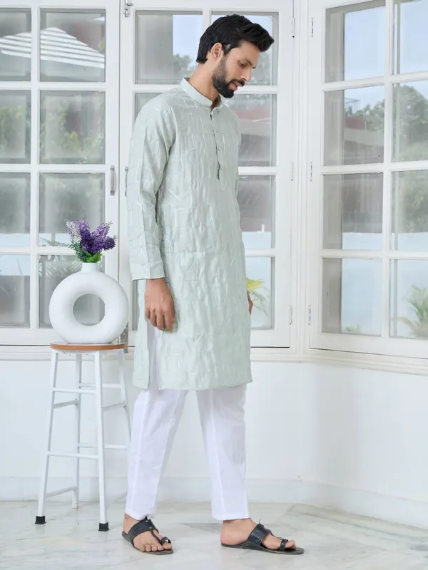 Gray_Geometric_Embroidered_Thread_Work_Mandarin_Collar_Straight_Kurta