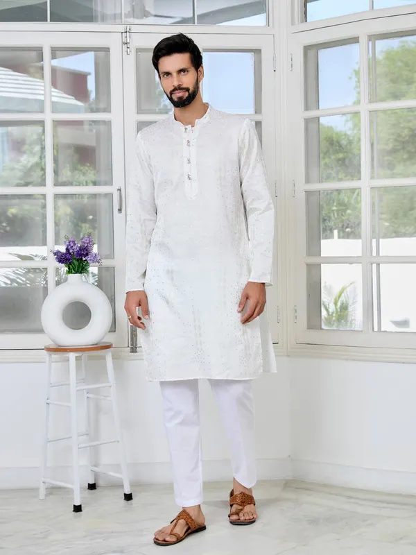 Off-White_Embossed_Printed_and_Foil_Printed_Straight_Kurta