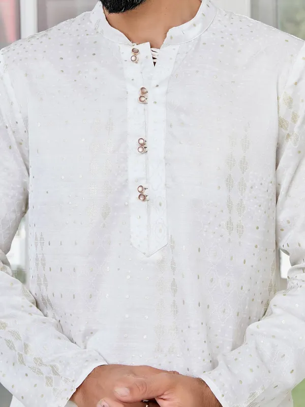 Off-White_Embossed_Printed_and_Foil_Printed_Straight_Kurta