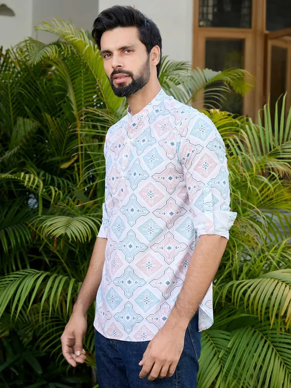 Peach-Green_Geometric_Printed_Rayon_Short_Kurta