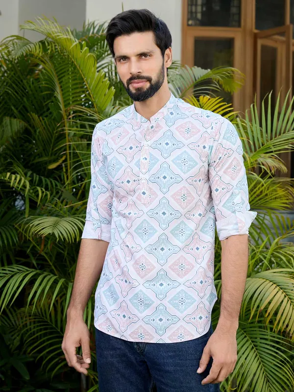 Peach-Green_Geometric_Printed_Rayon_Short_Kurta