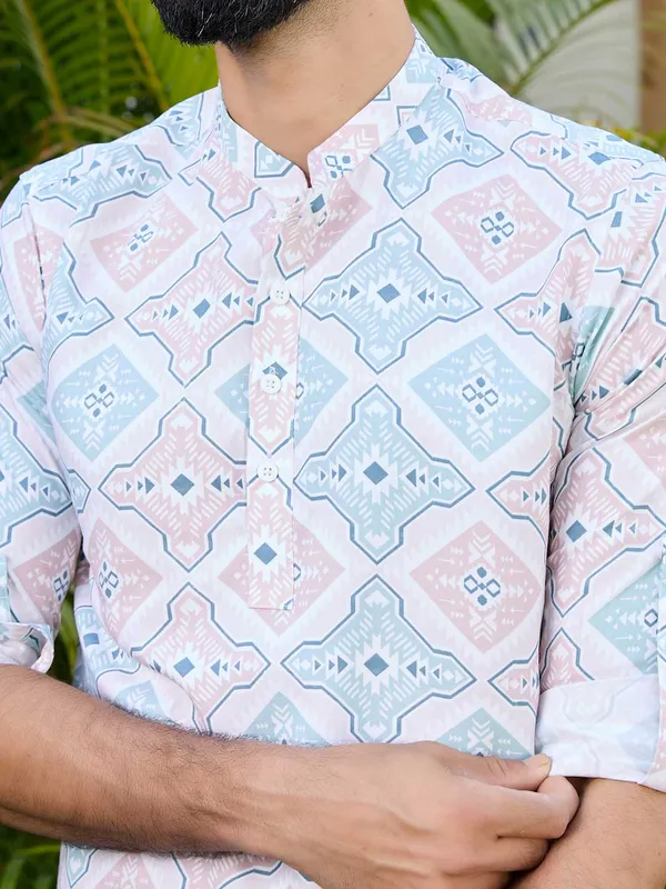 Peach-Green_Geometric_Printed_Rayon_Short_Kurta