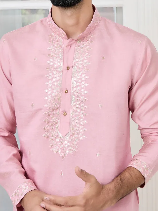 Pastel_Pink_Thread_worked_Chanderi_Straight_Kurta_with_Yoke_Design
