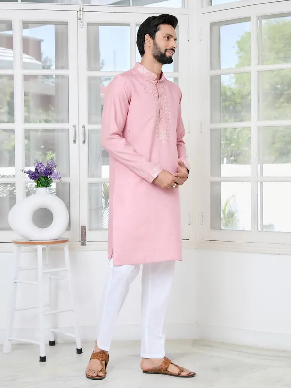 Pastel_Pink_Thread_worked_Chanderi_Straight_Kurta_with_Yoke_Design