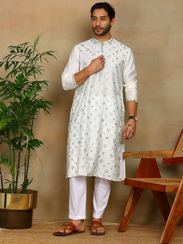 Off-White_Sequins_Embroidered_Viscose_Straight_Kurta_With_Pyjama