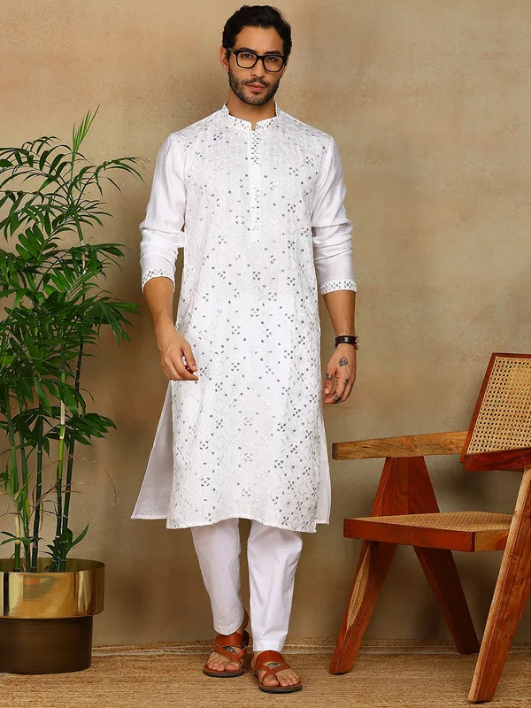 Off_White_Sequins_Embroidered_Viscose_Straight_Kurta_With_Pyjama