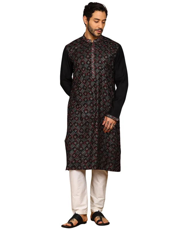 Men_Black_Sequins_Embroidered_Viscose_Rayon_Straight_Kurta