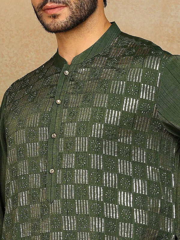 Green_Sequins_Embroidered_Viscose_Straight_Kurta_With_Pyjama