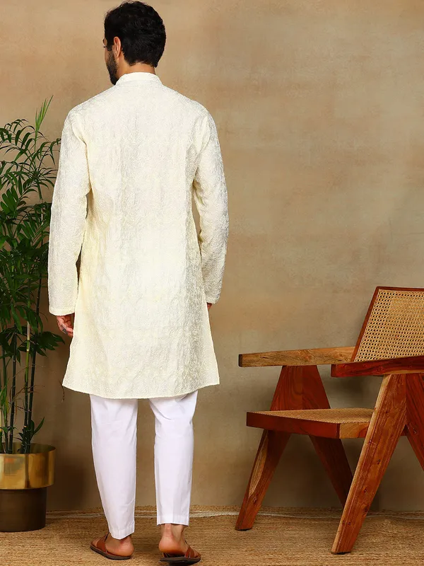 Cream_Thread_Embroidered_Viscose_Straight_Kurta_With_Pyjama