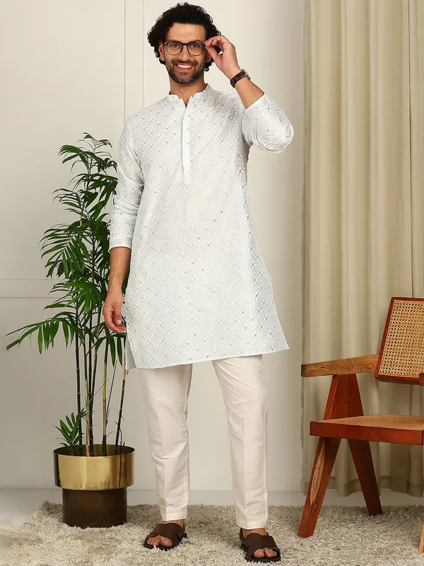 Light_Blue_Thread_Embroidered_Straight_Kurta_With_Pyjama