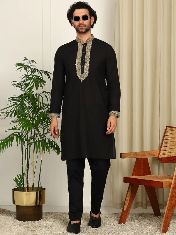 Black_Cotton_Straight_Kurta_With_Pyjama_With_Embroidered_Neck