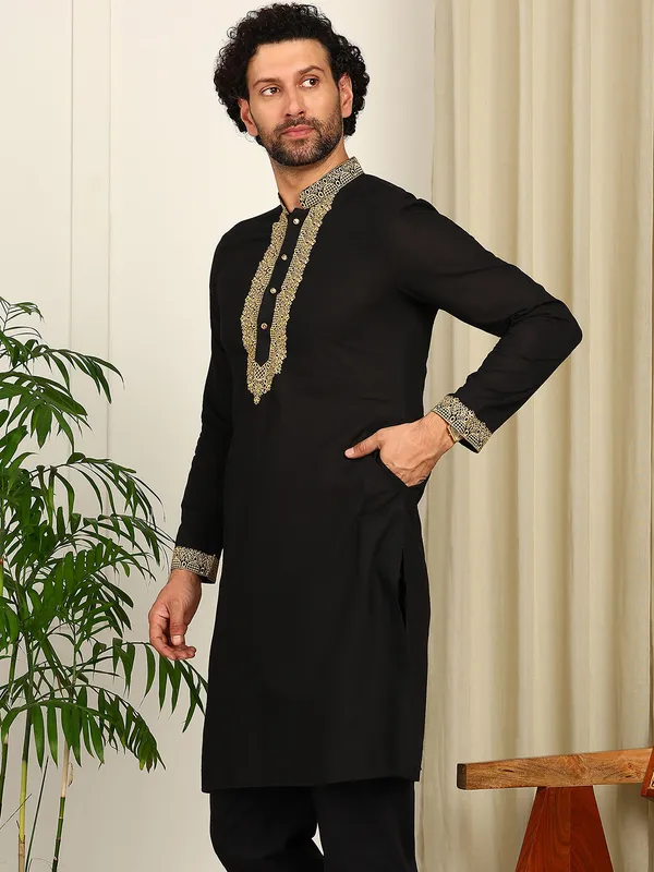 Black_Cotton_Straight_Kurta_With_Pyjama_With_Embroidered_Neck
