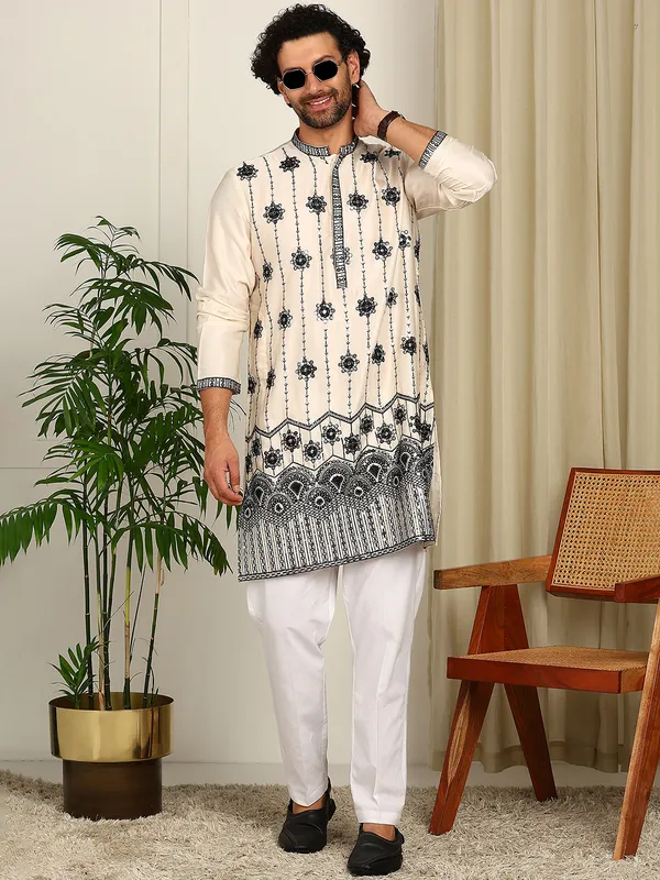 Cream_Sequin_Embroidered_Straight_Kurta_With_Pyjama