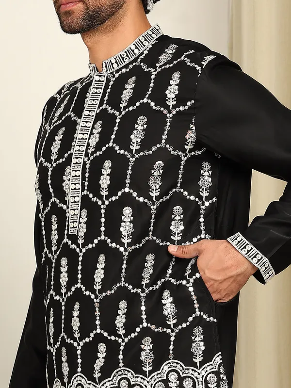Black_Sequin_Embroidered_Straight_Kurta_With_Pyjama