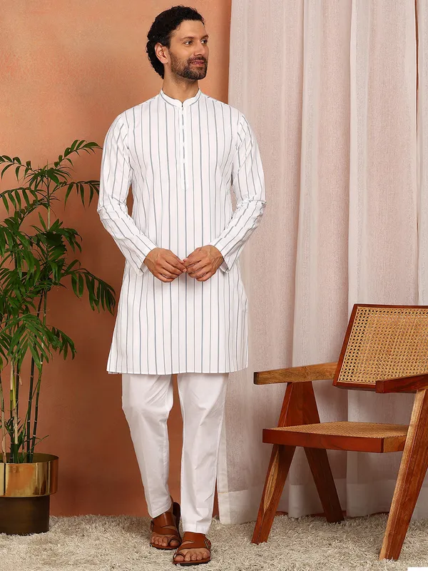 Men'S_White_Woven_Striped_Straight_Kurta_With_Pyjama
