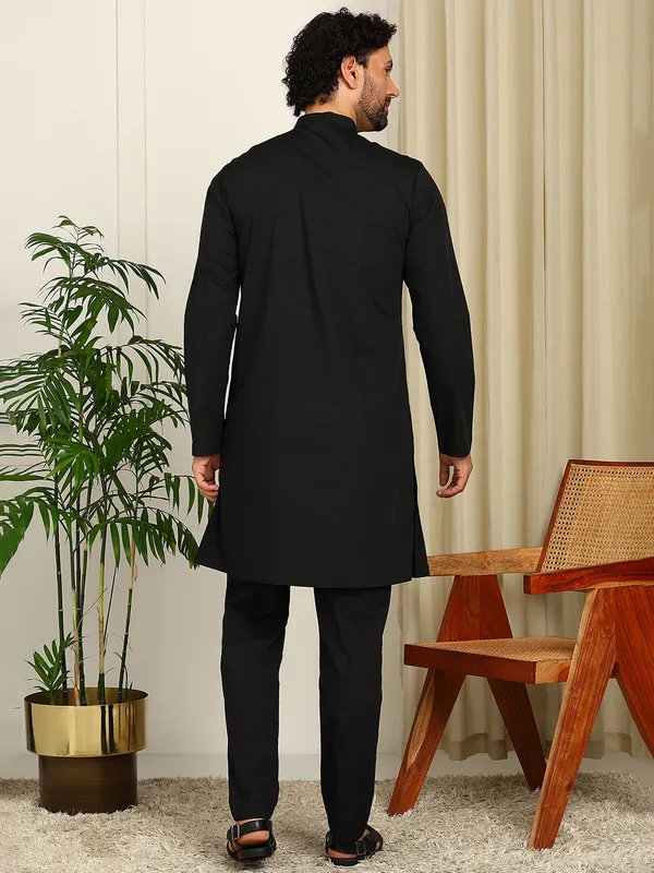 Black_Solid_Straight_Kurta_With_Pyjama