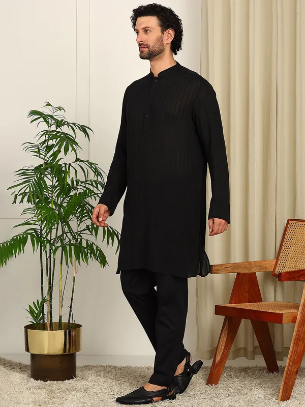 Black_Woven_Straight_Kurta_With_Pyjama