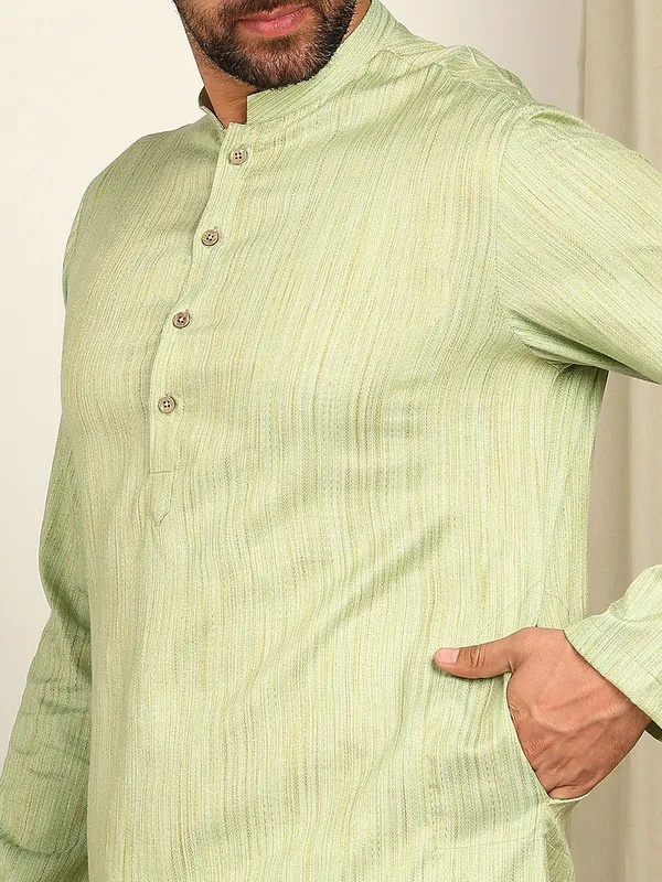 Green_Woven_Silk_Straight_Kurta_With_Pyjama