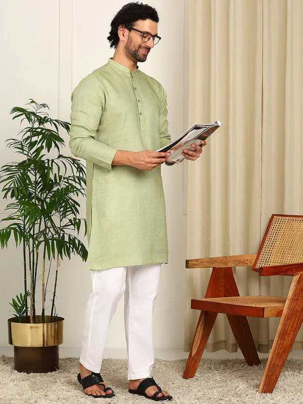 Green_Woven_Straight_Kurta_With_Pyjama