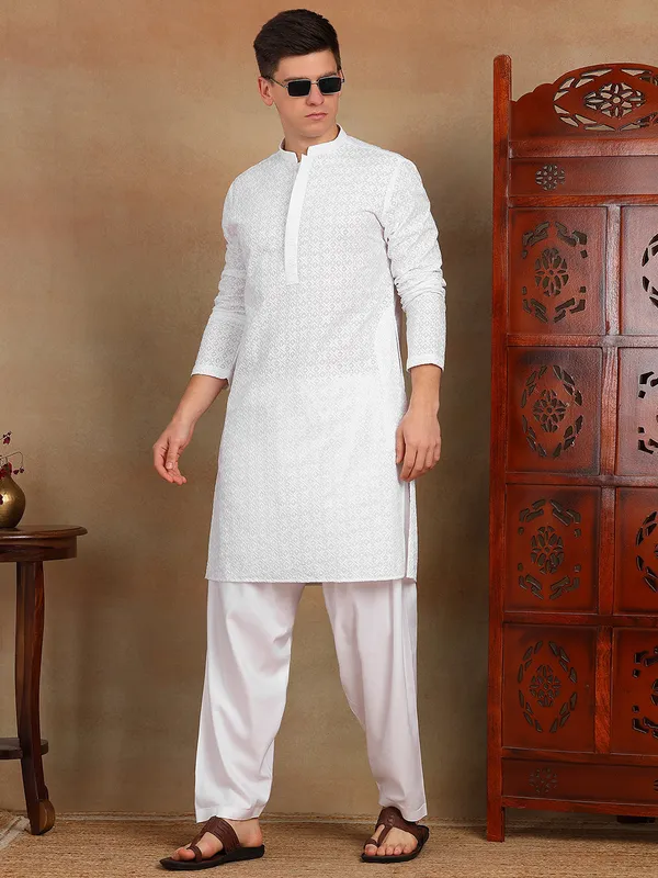 Men_White_Chikankari_Embroidered_Straight_Kurta_with_Salwar