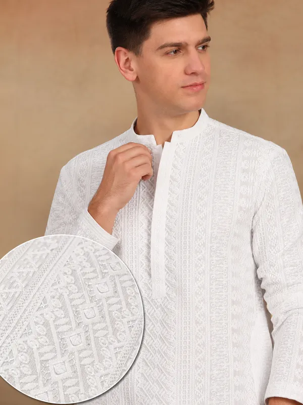 Classic_White_Chikankari_Embroidered_Straight_Kurta_paired_with_Salwar