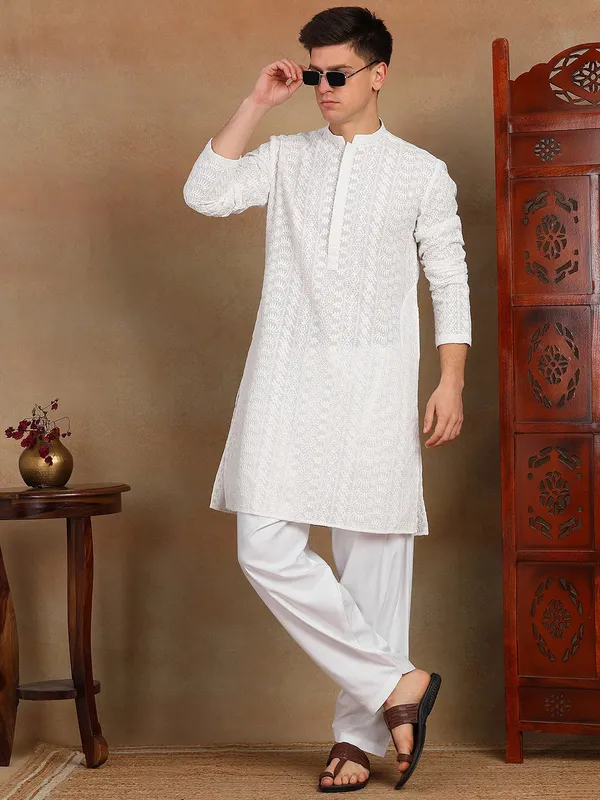 White_Chikankari_Embroidered_Straight_Kurta_Paired_with_Salwar