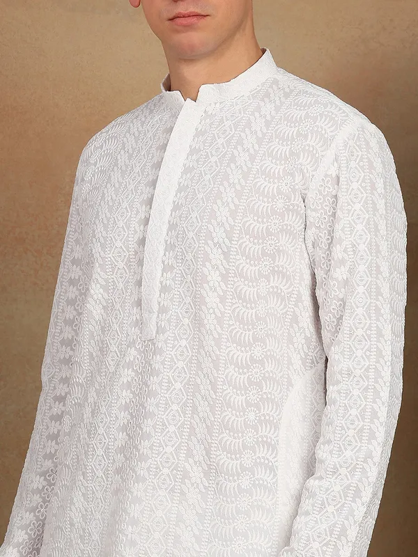 White_Chikankari_Embroidered_Straight_Kurta_Paired_with_Salwar