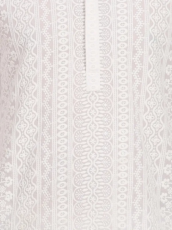 Men_White_Chikankari_Embroidered_Straight_Kurta_paired_with_Salwar