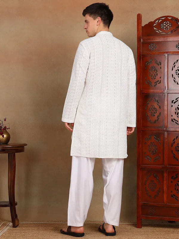 Men_White_Chikankari_Embroidered_Straight_Kurta_With_Salwar