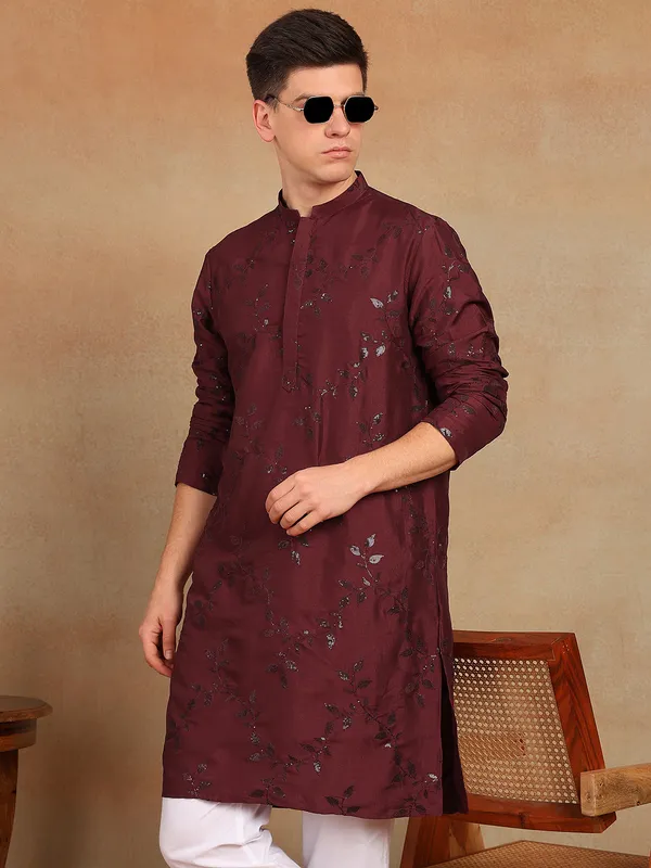 Men_Maroon_Sequins_Leaf_Straight_Kurta_With_Pyjama